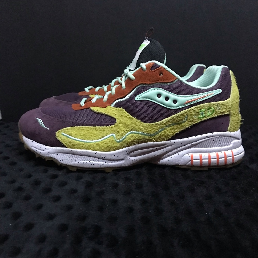 (17)Saucony 3D Hurricane Trail